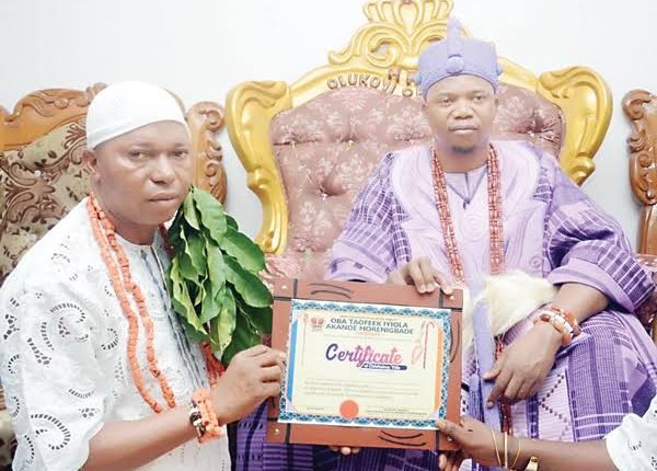 Olukoyi installs Akerele as Bashorun of Ikoyi land, urges him to continue to be up and doing