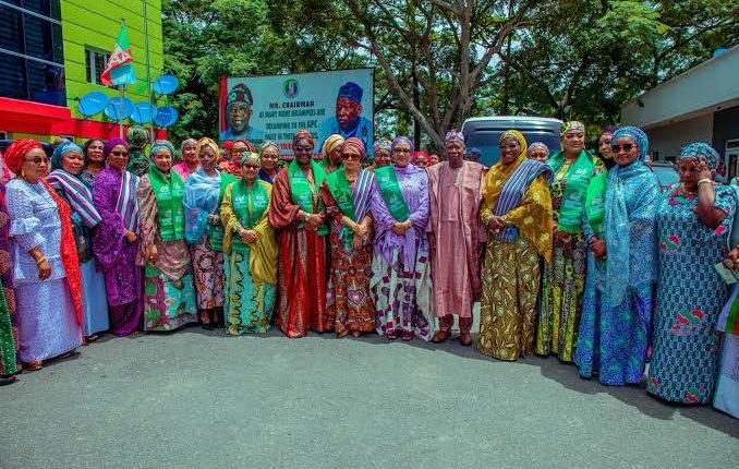 First Lady donates fabrics to APC women leaders after outcry of neglect