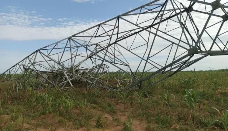 Again, vandals damage TCN’S towers along Shiroro-Kaduna lines