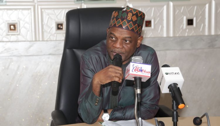 Echono Extols Virtues of Nigerian Diplomats