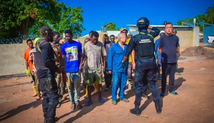 FG nabs 3 Chinese, 2 Nigerians for illegal mining