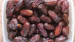 Health benefits of eating soaked dates: Keeps heart healthy, bones strong, improve digestion