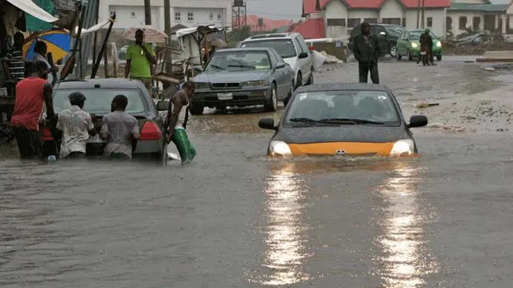 Heavy rainfall: Lagos govt alerts residents over imminent flash flooding