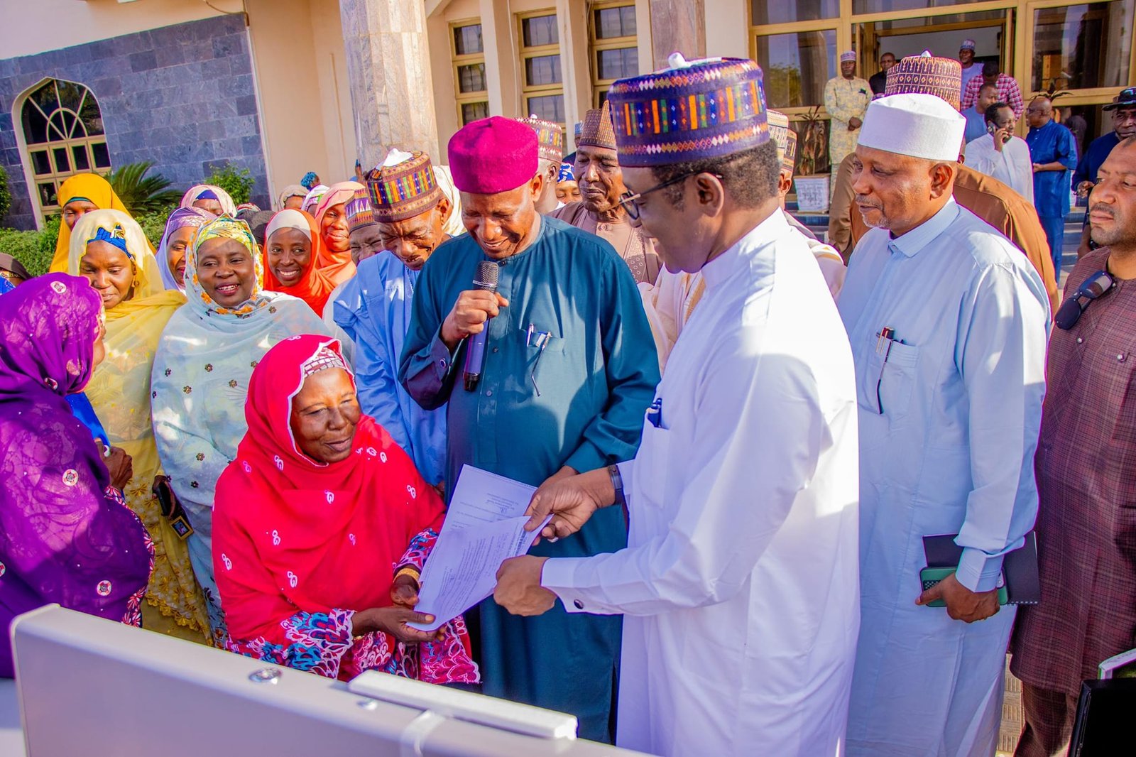 empowerment support to women groups across the 17 local government areas of the state