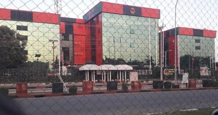 Army resource centre chief advocates closer military-media relations