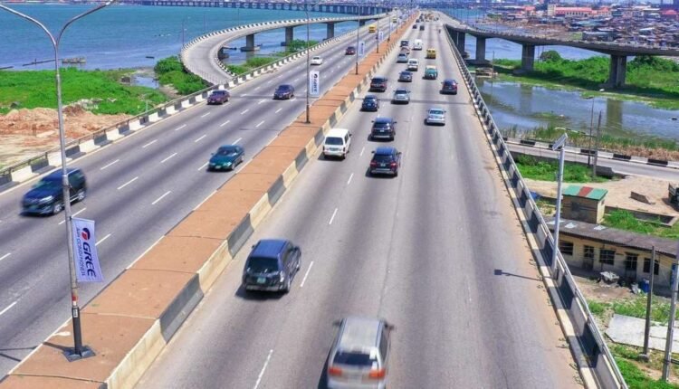 FG re-opens Independence Bridge in Lagos