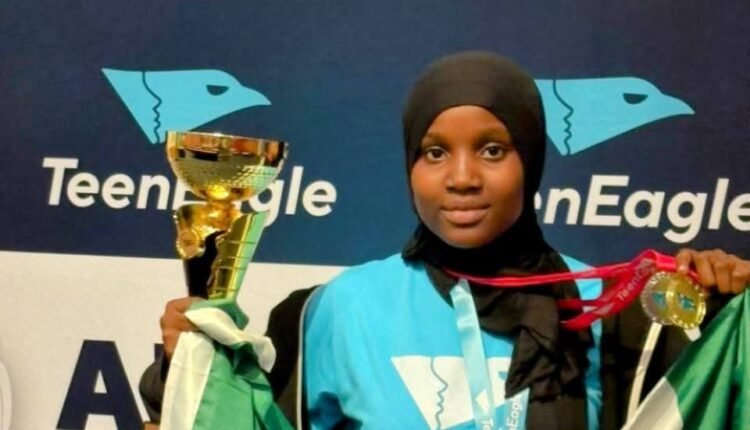 Buni celebrates teenage winners of global English competition, debate