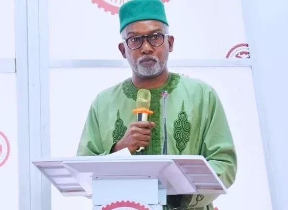 Foreign Affairs minister pushes for policy renewal