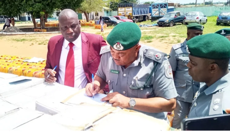 Custom hands over seized tramadol capsules worth N92m to NAFDAC