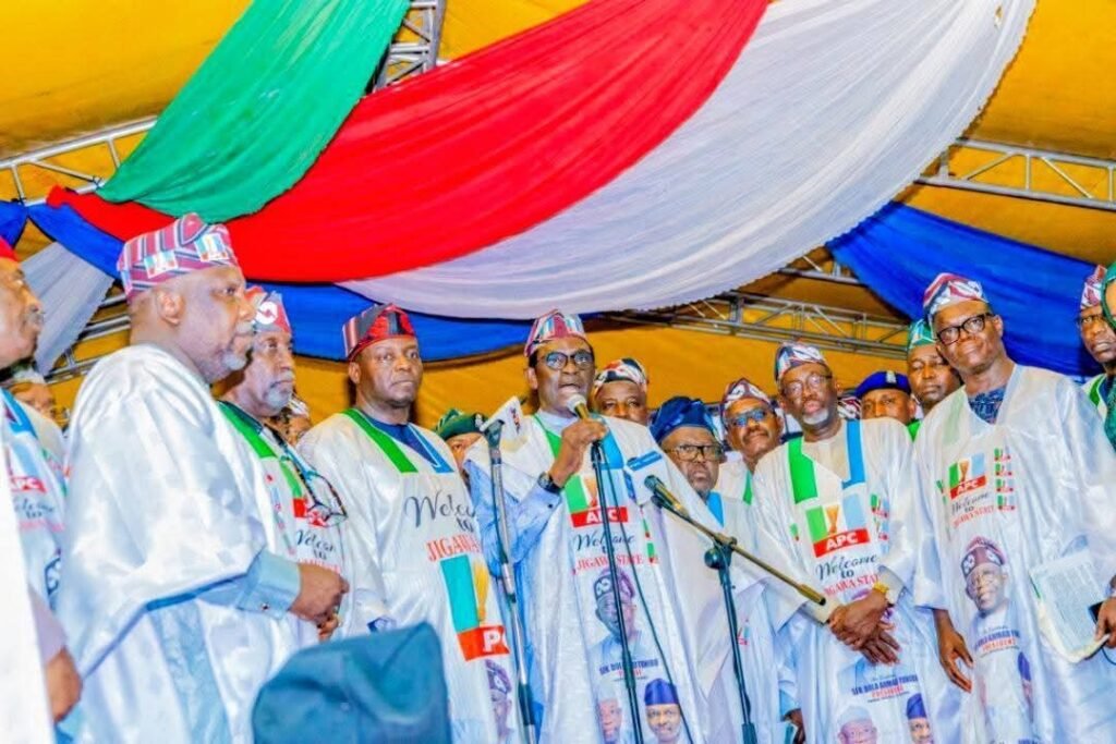 President Tinubu Receives over 64,000 Jigawa Defectors into APC