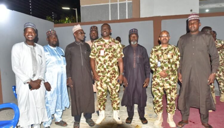 Frontline troops host journalists for Ramadan Iftar