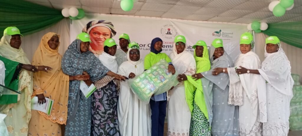 First lady rollouts 370.000 disposable sanitary pads to school girls