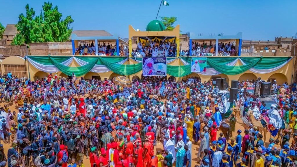 At Sallah Mini Durbar: Emir of Gombe Hails Inuwa Yahaya Over LCDAs, Seven Years of Transformational Leadership