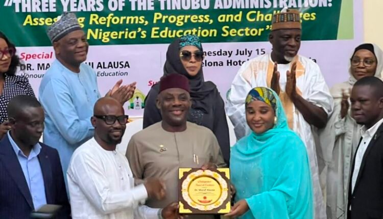 ECAN Summit: Minister challenges education correspondents on professionalism