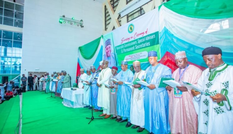 Gov Inuwa Yahaya Inaugurates State Executive Council; Swears -in Head of Civil Service, Commissioners, Special Advisers,  Perm- Sec