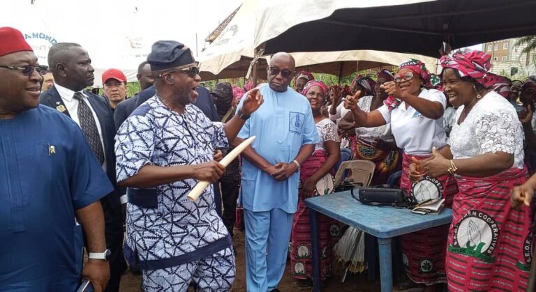 Emeka Offor Foundation donates 6,000 bags of rice to 3,000 widows in Anambra