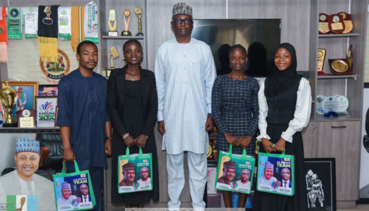 Kaduna APC deputy guber candidate Adams rewards ABU first-class graduates with cash