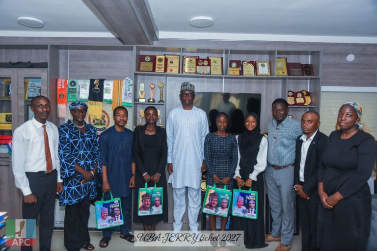 Kaduna APC deputy guber candidate Adams rewards ABU first-class graduates with cash